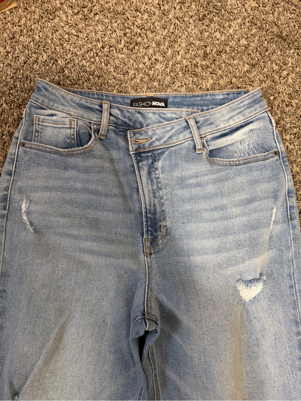 Fashion Nova jeans woman